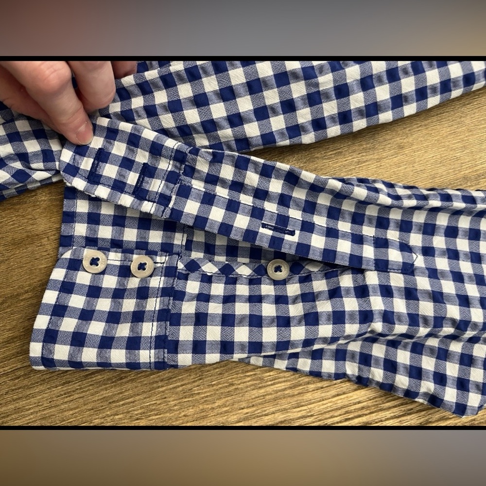 Vineyard Vines Women’s Outdoor Performance Long Sleeve Blue Gingham Button Down - Picture 9 of 12
